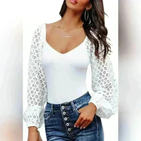 Women's  Top - Picture 2 of 2